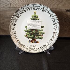 AVON 2015 Plate Christmas Tree Collectors 18K Gold Accent NEW
